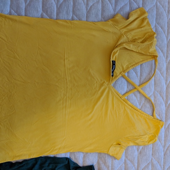 Two Tops - Picture 3 of 6